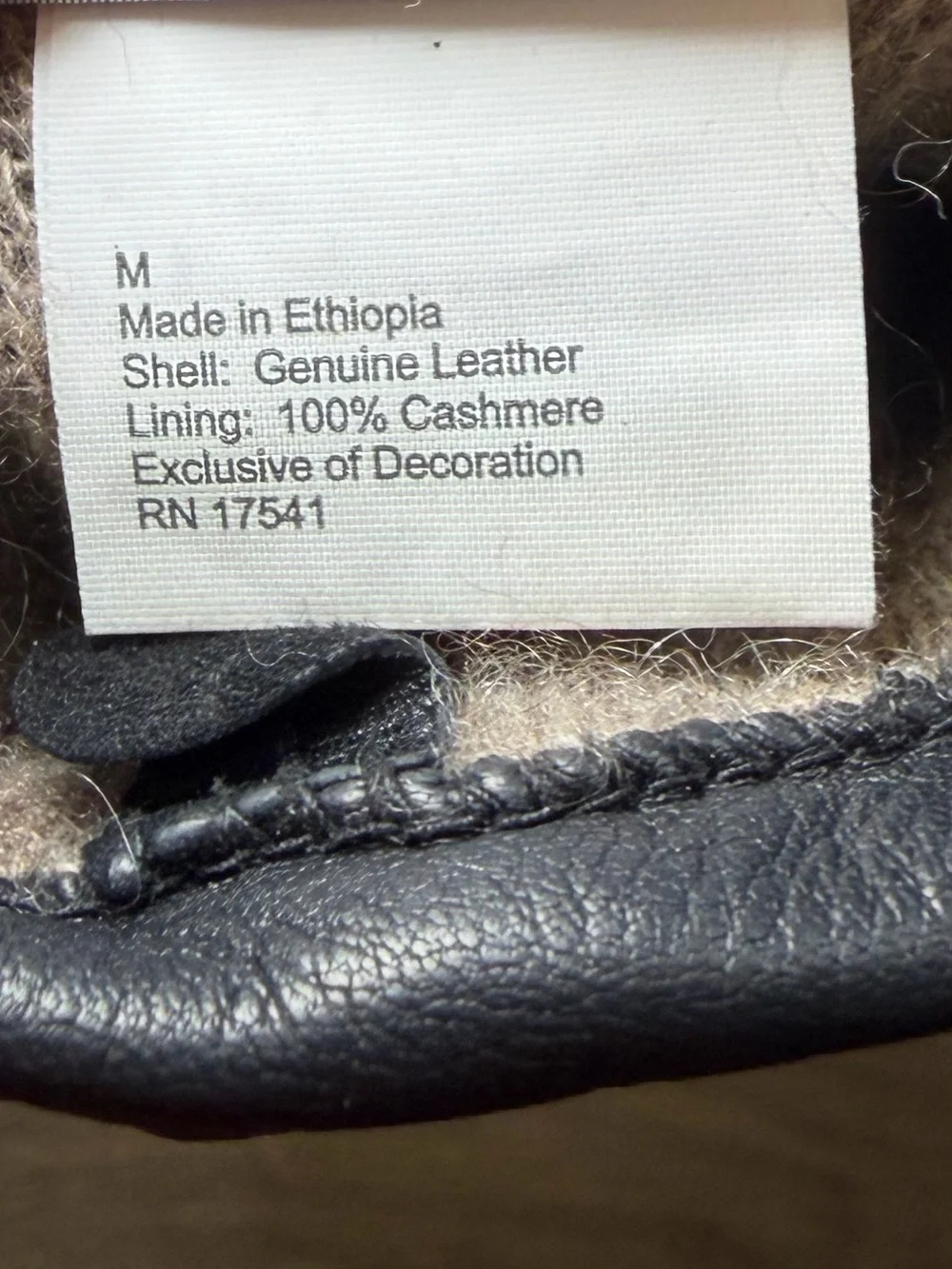 Touchpoint cashmere-lined leather smart glove Women's Black Gloves Medium